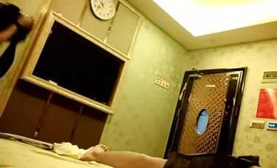 上海气质学院派御姐，被迫酒店援交被捆绑喷水调教，深喉颜射口交，内射.