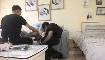小丫狸175CM大长腿小姐姐.