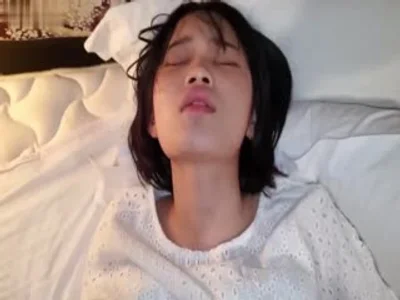 强迫的少女学生做爱并录像！不听话的话就曝光！只能乖乖被肏.
