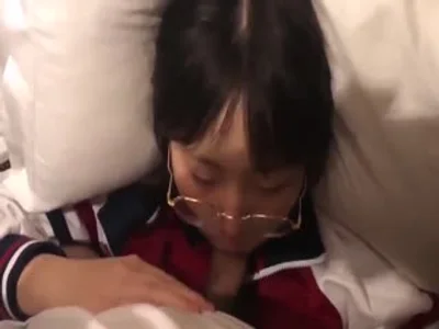 四眼妹口交技术