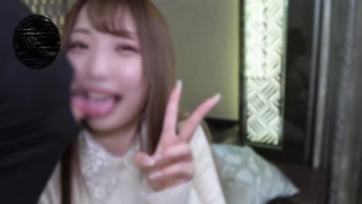 【爆炸泄密】迷奸达人组，约大二女生拍照趁机下药迷奸！附生活照