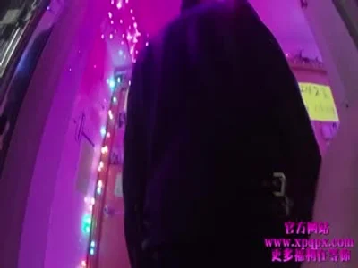 鹏奇啪行香港情色服务楼上骨大揭秘.