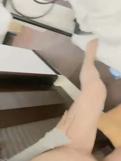 保时捷车模性感身材绣感大波波诱惑浪友