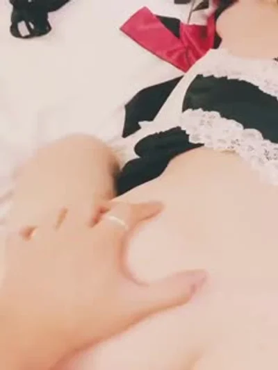 白皙水嫩美少妇