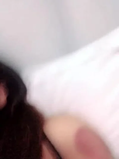 骚货母狗，女上位自己动叫声淫荡非常刺激 
