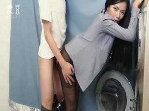 Madou Media-Property lady black silk temptation customer first sex service-Han Yiren