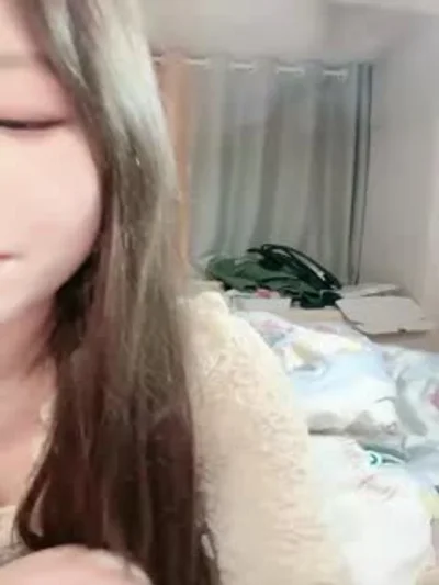 2#_颜值尤物美少女！极品美乳好身材！撩起衣服揉捏柰子，脱下内裤掰穴特写
