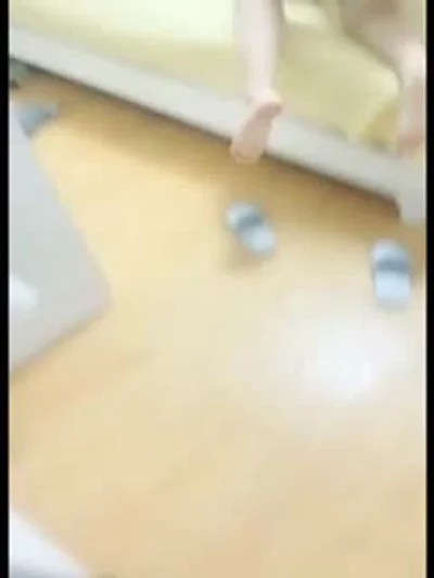 肉感胖妹和男友鸳鸯共浴后激情啪啪(1)