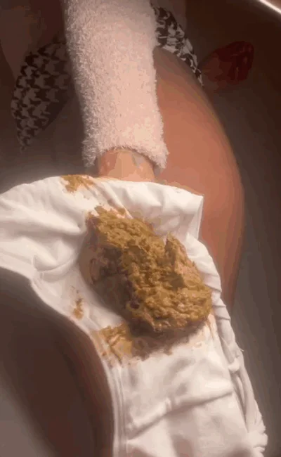 Kinky pussy desperate panties poop