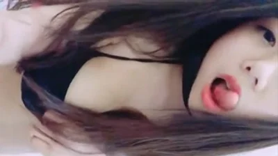 Beautiful girl selfie welfare short video big white tits are very tempting props masturbation don&#39;t miss it