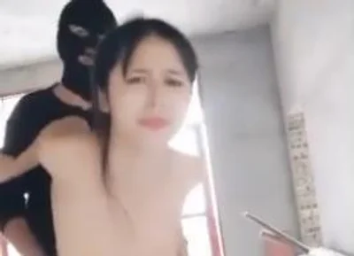 美乳少妇跑到废弃工地和老公直播啪啪，最后忍不住口爆了