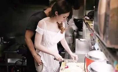 The chef flirts with the boss lady while busy in the restaurant kitchen - Xin Yuri