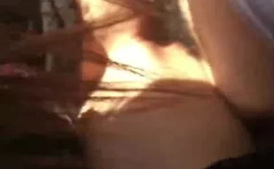 跟老婆户外车震打炮，爽到骚话一堆