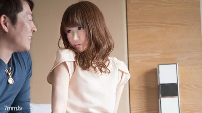 396-SARA-01这样的女孩正在申请......冲击第一枪蚀刻Sara