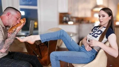 Love Her Feet – Hazel Moore